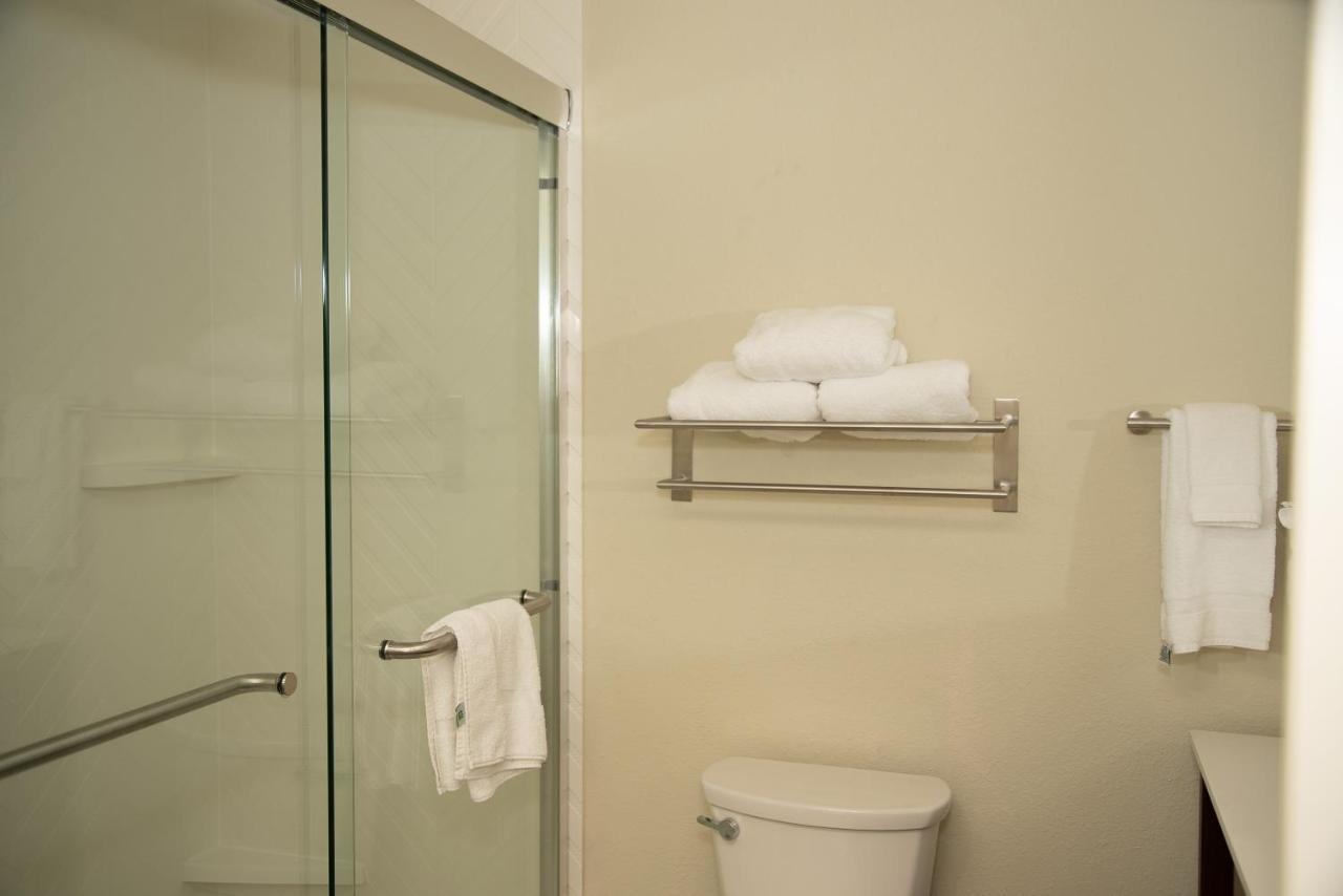 Holiday Inn & Suites - Fayetteville W-Fort Bragg Area By Ihg Buitenkant foto